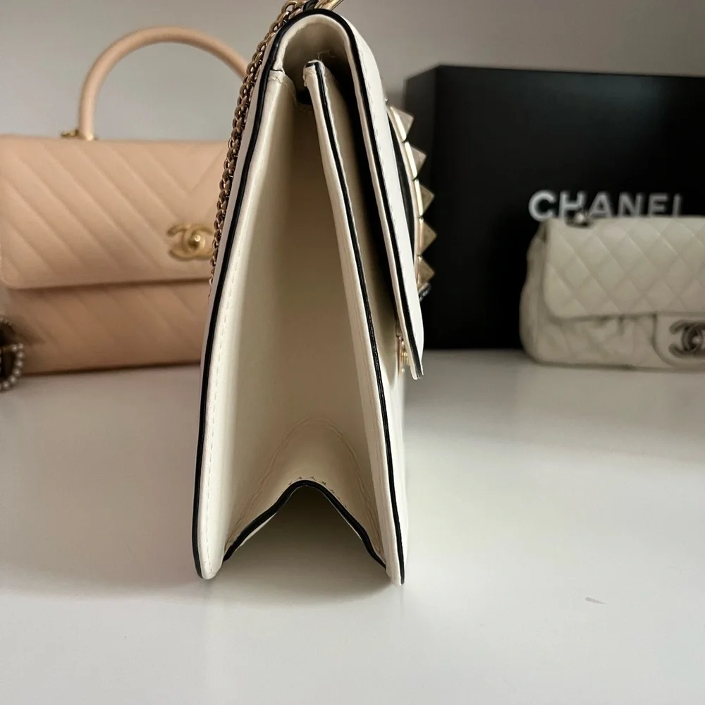 Valentino Garavani Medium White Glam Lock Flap Bag